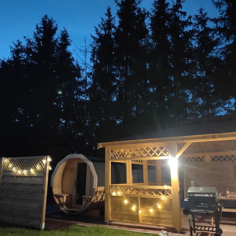 Kalinowy Sad Domki Z Jacuzzi I Sauna Mikołajki Exterior foto